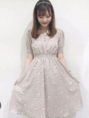 Evelyn short sleeve puff midi floral one piece dress